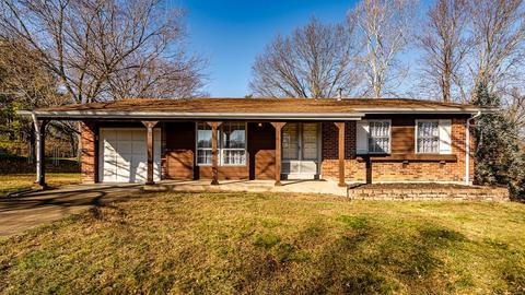 687 Woodrun Ct, Ballwin, MO 63021 photo 1