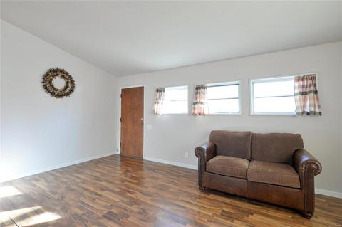 8034 Pilgrim Dr, Saint Louis, MO 63123 photo 9