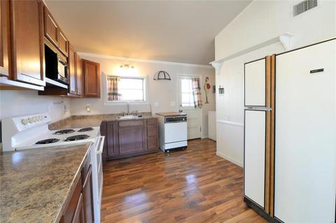 8034 Pilgrim Dr, Saint Louis, MO 63123 photo 13