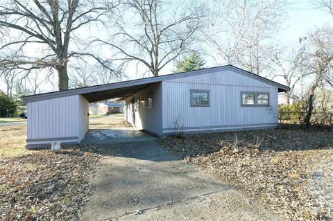 8034 Pilgrim Dr, Saint Louis, MO 63123 photo 5