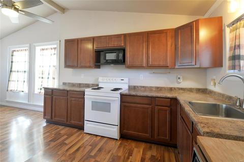 8034 Pilgrim Dr, Saint Louis, MO 63123 photo 17