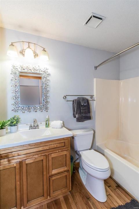 414 Dana Meadows Ln, Ballwin, MO 63021 photo 20