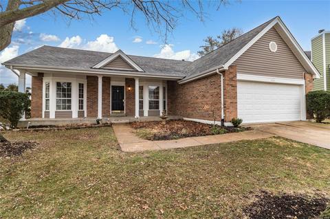 414 Dana Meadows Ln, Ballwin, MO 63021 photo 1