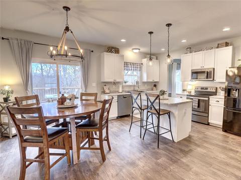 5212 Shawnee View Ct, Eureka, MO 63025 photo 2
