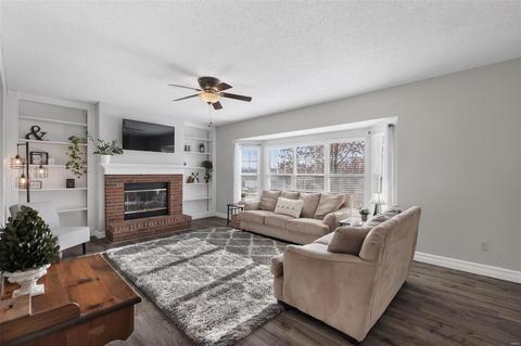102 Middlesburg Ct, O'fallon, MO 63368 photo 3