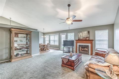 820 Colleen Dr, O'fallon, MO 63366 photo 2
