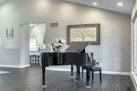 1223 Grey Fox Run, Weldon Spring, MO 63304 photo 9