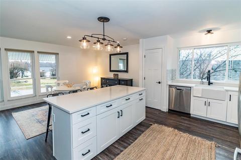 929 Parma, Ballwin, MO 63021 photo 5
