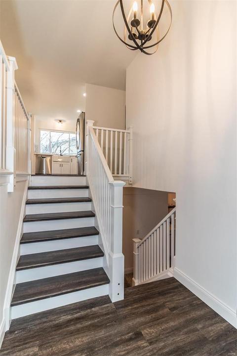 929 Parma, Ballwin, MO 63021 photo 16