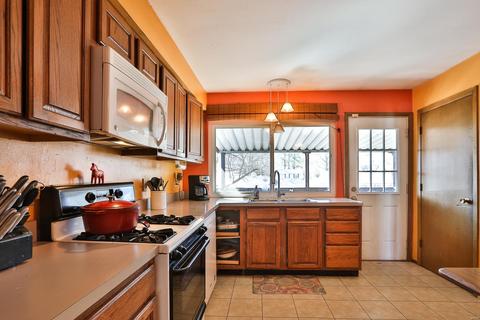 504 Blazedwood Dr, Ballwin, MO 63021 photo 9