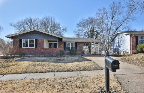 504 Blazedwood Dr, Ballwin, MO 63021 photo 1