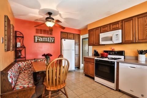 504 Blazedwood Dr, Ballwin, MO 63021 photo 8