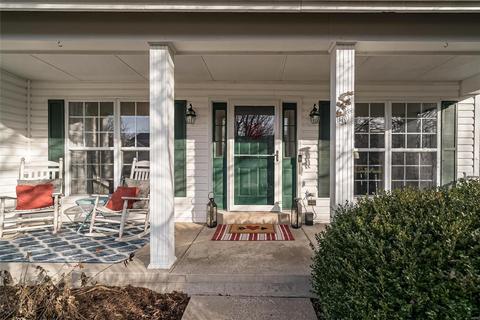 638 Thornridge Dr, O'fallon, MO 63368 photo 2