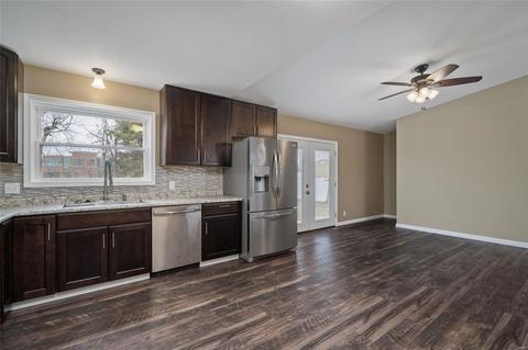 1806 Springhill Dr, O'fallon, MO 63366 photo 3