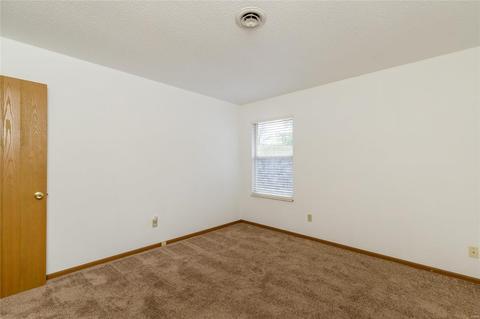 556 Spring Glen Dr, Ballwin, MO 63021 photo 16