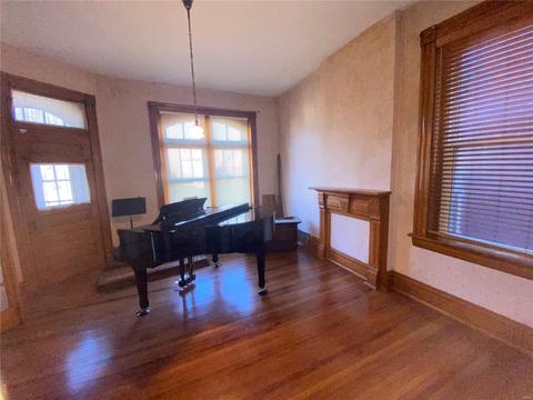 200 E Davis St, Saint Louis, MO 63111 photo 9