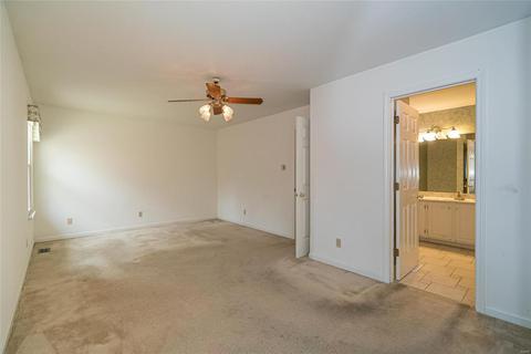 524 Spring Gln, Ballwin, MO 63021 photo 8