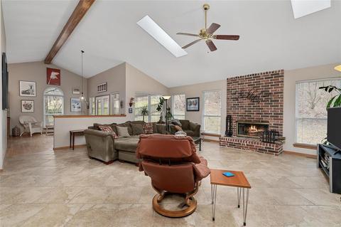 15931 Forest Vly, Ballwin, MO 63021 photo 2