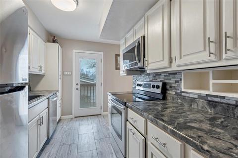 60 James Ct, Ballwin, MO 63021 photo 11