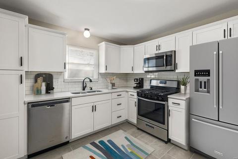 504 Vine St, O'fallon, MO 63366 photo 2