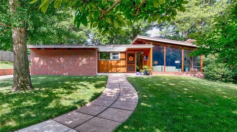 219 Graybridge Rd, Ladue, MO 63124 photo 35