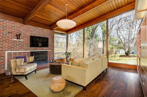 219 Graybridge Rd, Ladue, MO 63124 photo 4
