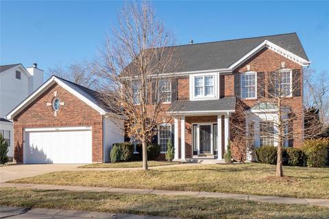 559 Arbor Mdw, Ballwin, MO 63021 photo 2