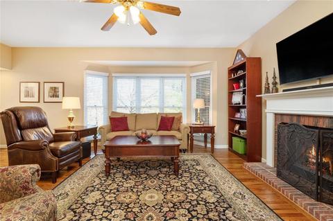 559 Arbor Mdw, Ballwin, MO 63021 photo 7