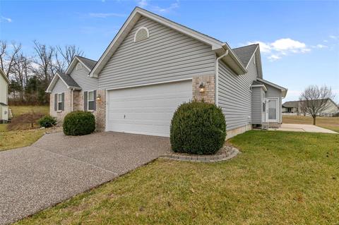 50 Sinclair Ct, O'fallon, MO 63366 photo 2