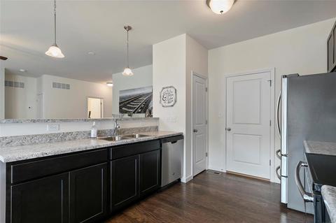 438 Dusty Brook Dr, O'fallon, MO 63366 photo 8