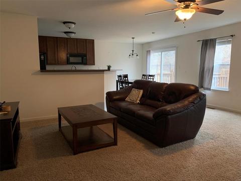 5529 Wavecrest Cir, Saint Charles, MO 63304 photo 6