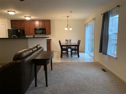 5529 Wavecrest Cir, Saint Charles, MO 63304 photo 8
