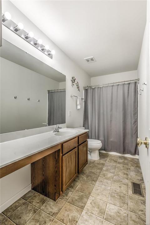469 Wild Oak Dr, O'fallon, MO 63368 photo 7