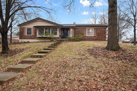 572 Monroe Mill Dr, Ballwin, MO 63011 photo 1