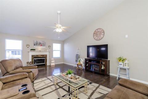 564 Willow Valley Dr, O'fallon, MO 63366 photo 2