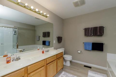 564 Willow Valley Dr, O'fallon, MO 63366 photo 14