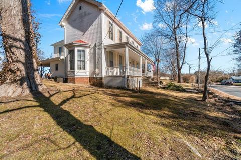 115 W Poplar, Cobden, IL 62920 photo 1