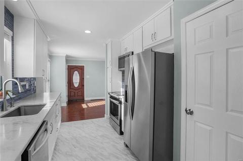 112 Robin Hill Ln, Ballwin, MO 63021 photo 6