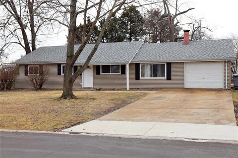 504 Saint Christopher Dr, O'fallon, MO 63366 photo 1