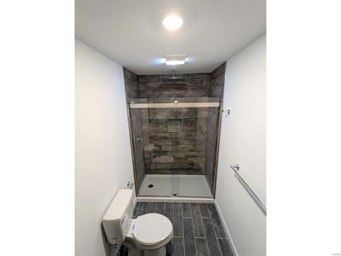 220 Newton Pl, Ballwin, MO 63021 photo 5