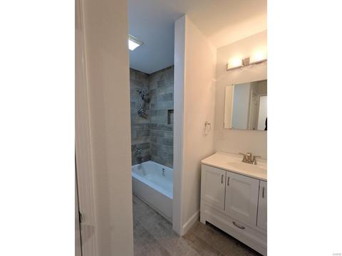220 Newton Pl, Ballwin, MO 63021 photo 18