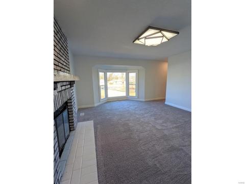 220 Newton Pl, Ballwin, MO 63021 photo 12