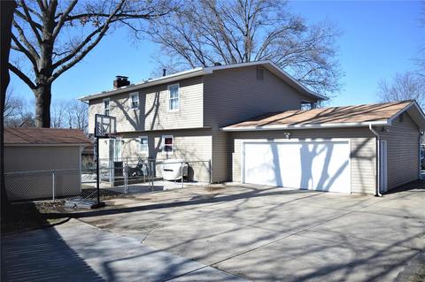 210 Capri Dr, O'fallon, MO 63366 photo 3