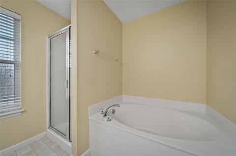 212 Spring Borough Dr, O'fallon, MO 63368 photo 7