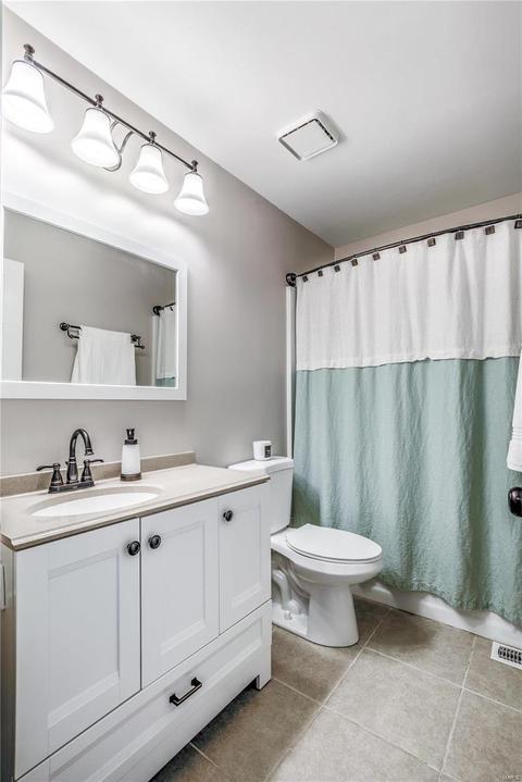 1460 Kentbrooke, Ballwin, MO 63021 photo 23
