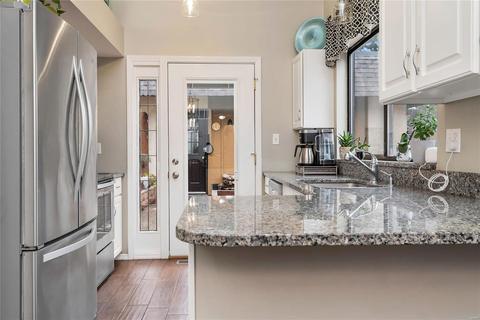 2622 Hampton Rd, Saint Charles, MO 63303 photo 2