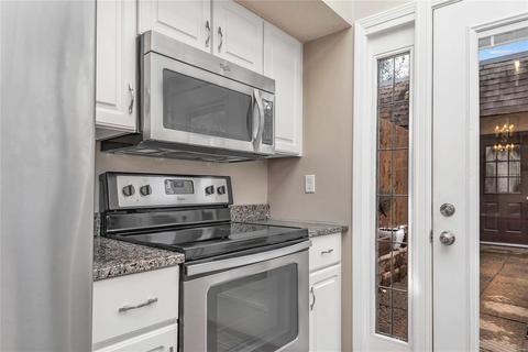 2622 Hampton Rd, Saint Charles, MO 63303 photo 4