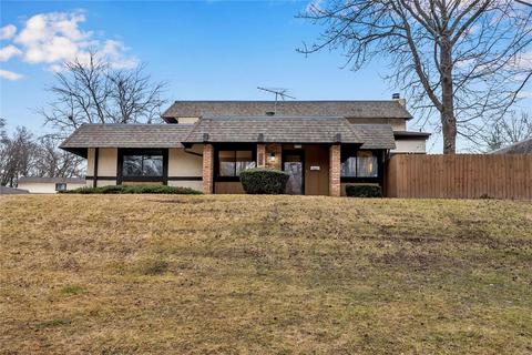 2622 Hampton Rd, Saint Charles, MO 63303 photo 1