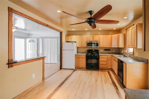 914 Center Ct, Ballwin, MO 63011 photo 10
