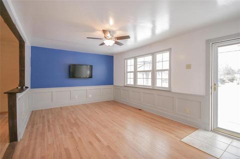 914 Center Ct, Ballwin, MO 63011 photo 4